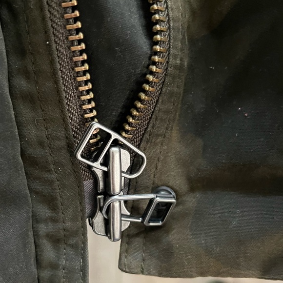 Veronica Beard USA WMN Size 2 Army Green Glade Jacket Camo Funnel Neck EUC - Picture 9 of 16